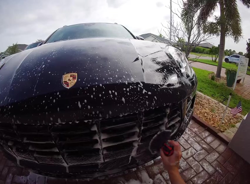 Porsche Cayenne Foam Wash
